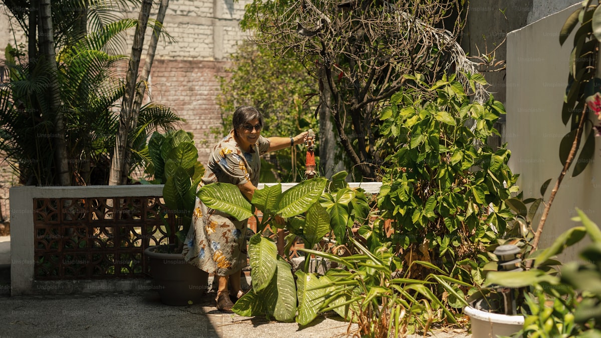How to Grow Zucchini and Summer Squash (Huge Harvests, Small Space)